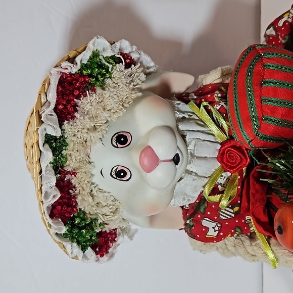 House of Lloyd VTG Christmas Around the World Flossie Bunny Red Green - Picture 2 of 9
